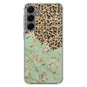 Leuke Telefoonhoesjes Samsung Galaxy A35 shockproof case - Luipaard flower print