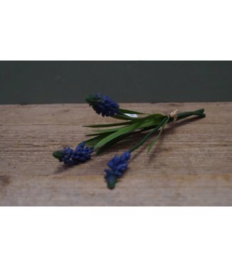 # Z118 - Bosje blauwe druifjes - 32 cm