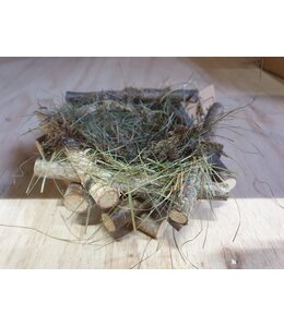 ## Nestje - 15 x 15 x 6 cm