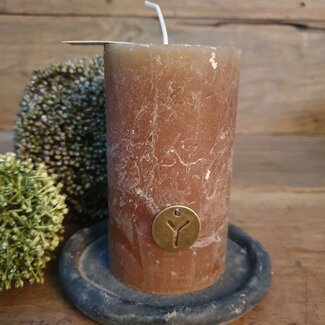 Brynxz ### RUSTIC CANDLE BROWN OLIVE D.7 H.12