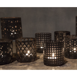 ## Metalen waxinehouder Ries - per stuk - 7 x 7 x 10 cm - random via web/uitzoeken winkel Hellum