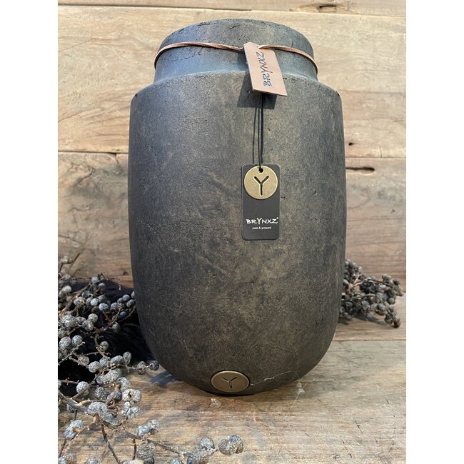 # Bruine vaas - aardewerk met leren touw - "Majestic Brown" 21 x 30 cm