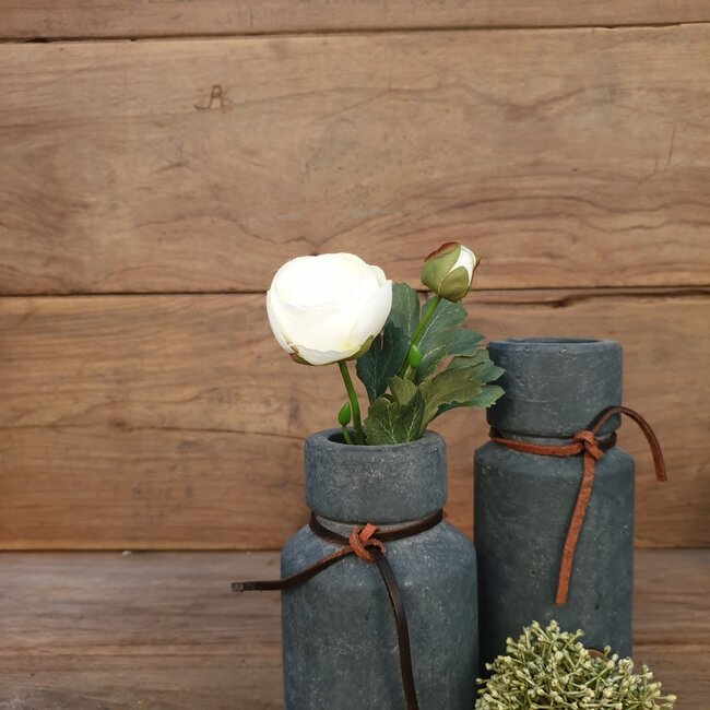 ## Witte ranonkel "Isolde" 34 cm