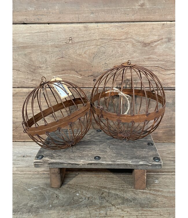 ## Metalen bal roest - 20 x 20 cm