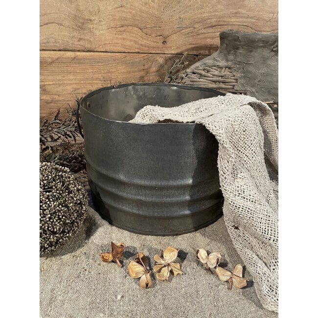 Iron bucket ears - ca. 30 x 30 x 23,5 cm (kan iets afwijken van foto)