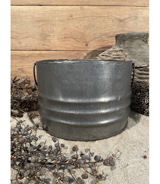 Iron bucket ears - ca. 30 x 30 x 23,5 cm (kan iets afwijken van foto)