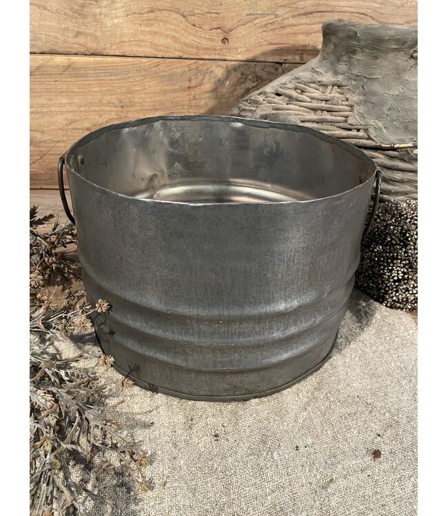 Iron bucket ears - ca. 30 x 30 x 23,5 cm (kan iets afwijken van foto)