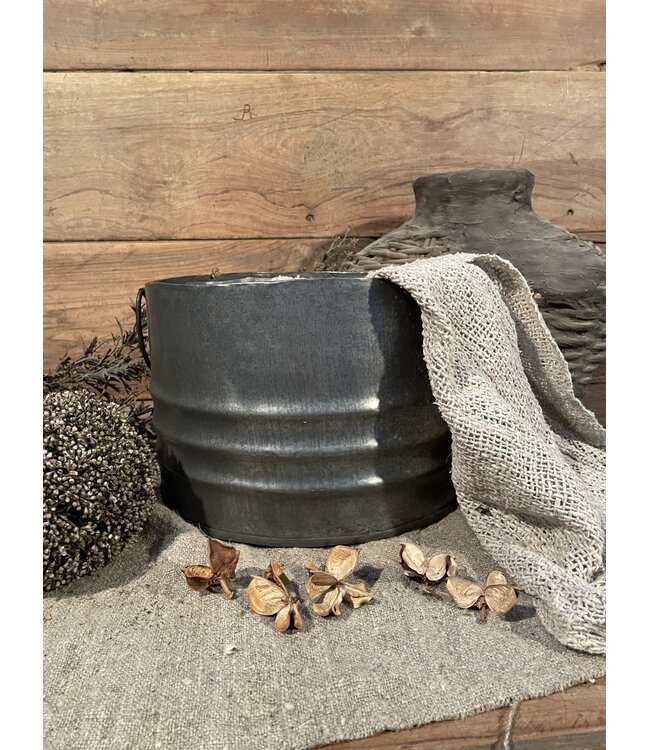 Iron bucket ears - ca. 30 x 30 x 23,5 cm (kan iets afwijken van foto)