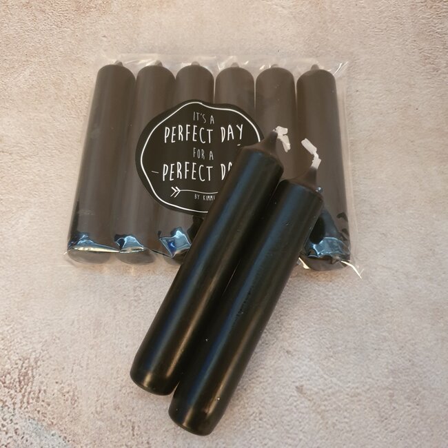 # Zwart - Pakje met 6 kaarsjes van 2,1 x 12 cm