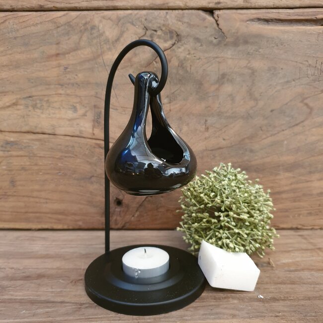 # Zwarte geurbrander "hangende druppel"