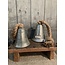 Zinken bel Old -finish - 15,5 x 19 cm met jute