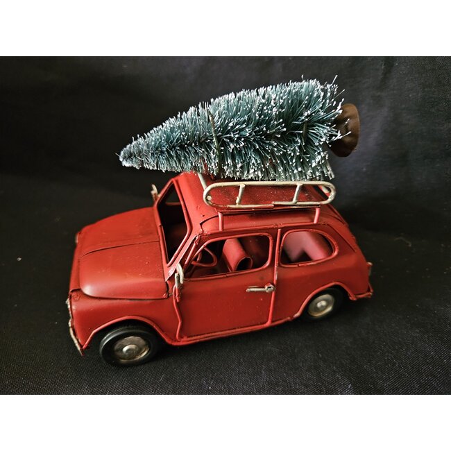 Metalen auto met kerstboom rood "F500" - 16 x 7 x 12 cm