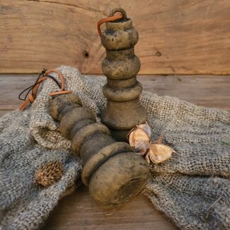 Hanging pin majestic brown- 5 x 11 cm - aardewerk - per stuk