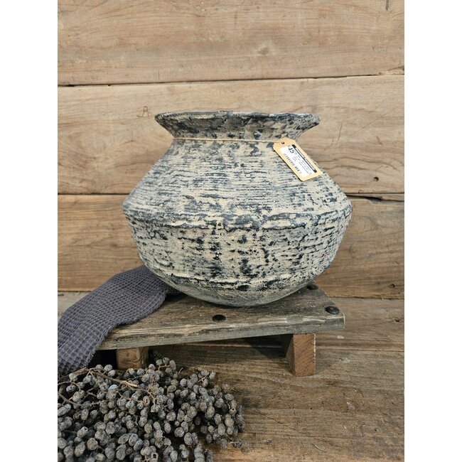 ## wordt niet verzonden - Mix - Rattan Claypot - ca. 40 x 40 x 70 cm - per stuk - ieder exemplaar is uniek