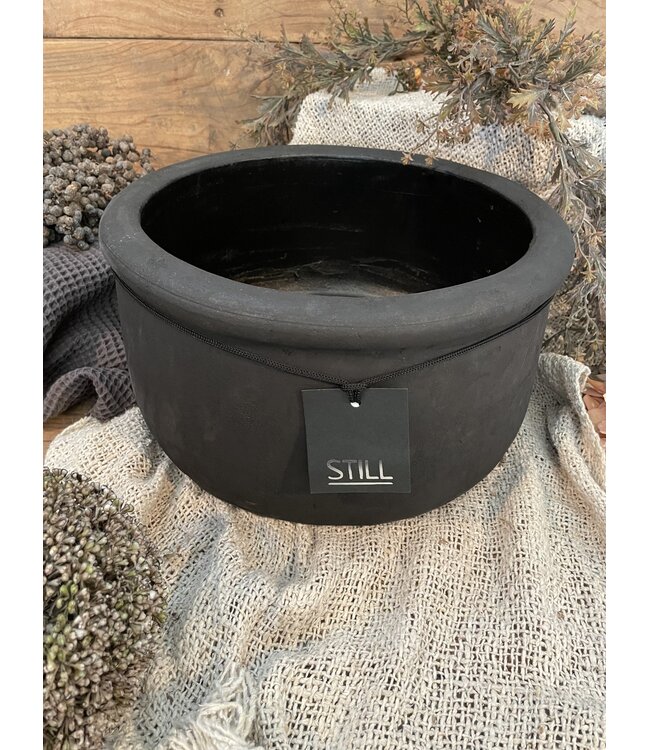 Still ### wordt niet verzonden - 3168 - Zwarte bak - aardewerk  Ca. 34 D x 16 H cm - Black Series