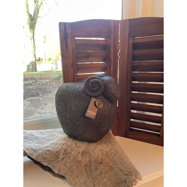 # Sheep With Horn Majestic Brown L D.22 H.20