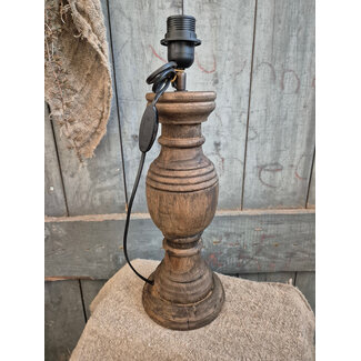 # Houten lampvoet (170) - 15 x 15 x 38 cm (47 cm incl fitting)