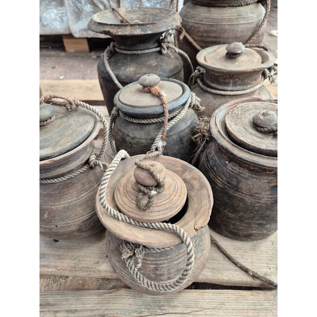 Mix - Nepalese houten pot met deksel