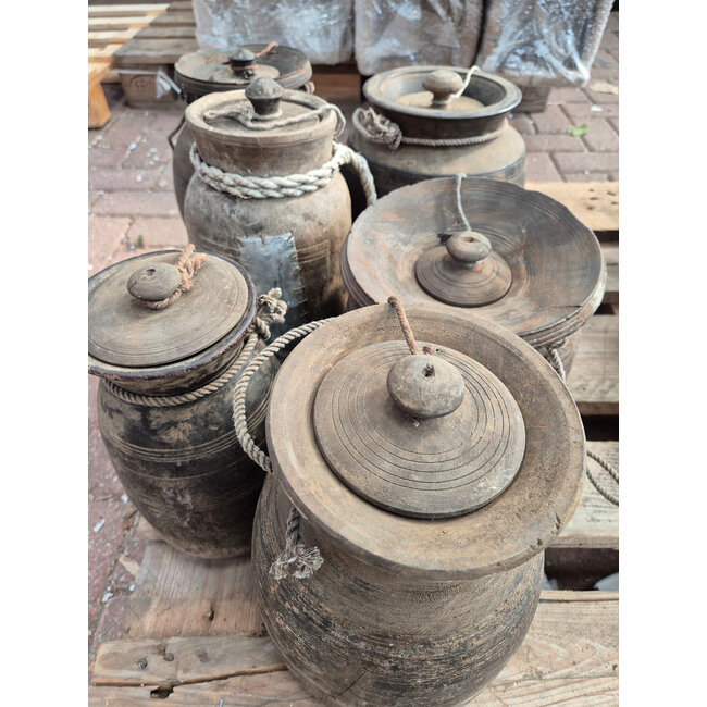 # Mix - Nepalese houten pot met deksel - per stuk
