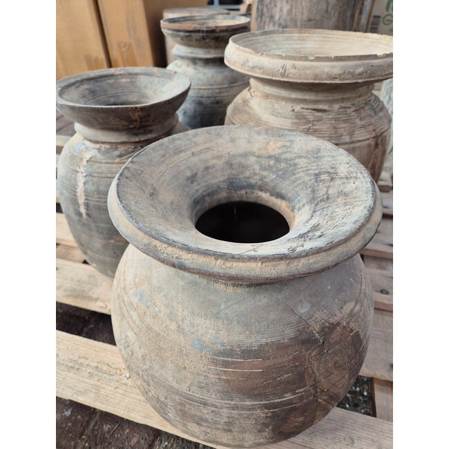 # Mix - nepalese houten vaas - per stuk