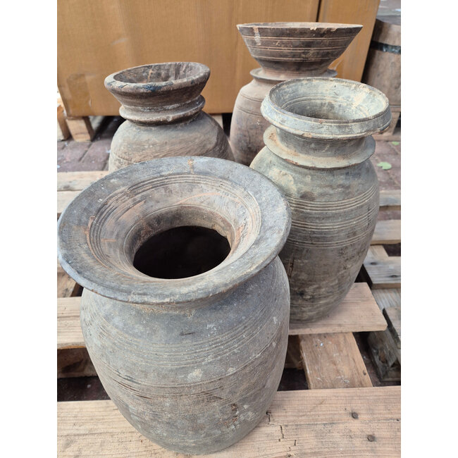 # Mix - nepalese houten vaas - per stuk