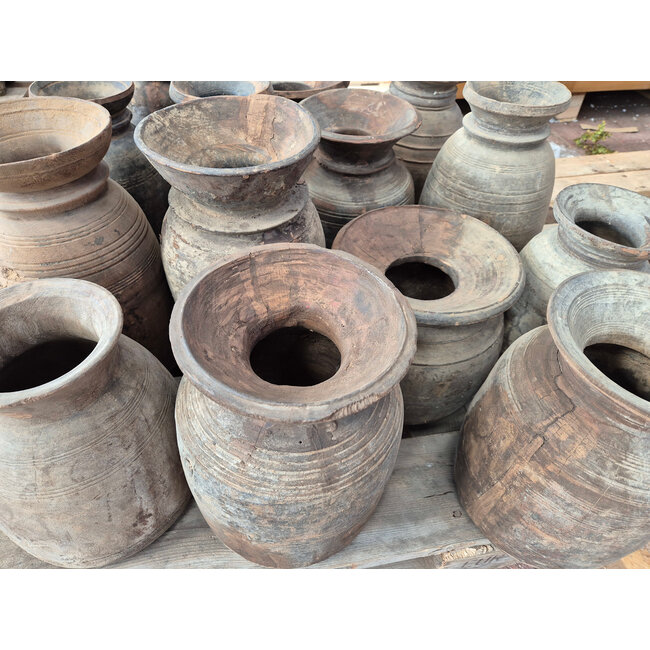 # Mix - nepalese houten vaas - per stuk
