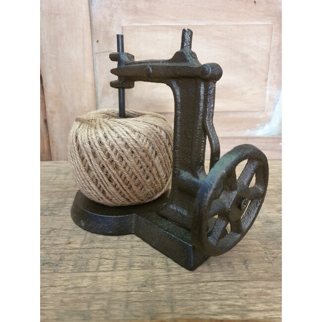 Spool "Sewing machine" with hemp yarn ball cast iron 17x17x10cm