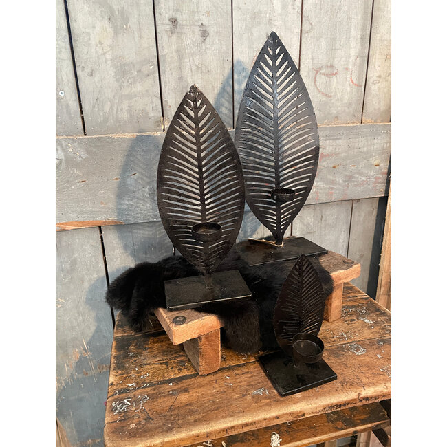 # Waxinehouder bladset 3 - Smal      20 x 8 x 5 Medium  30 x 12 x 8 Large     40 x 16 x 9