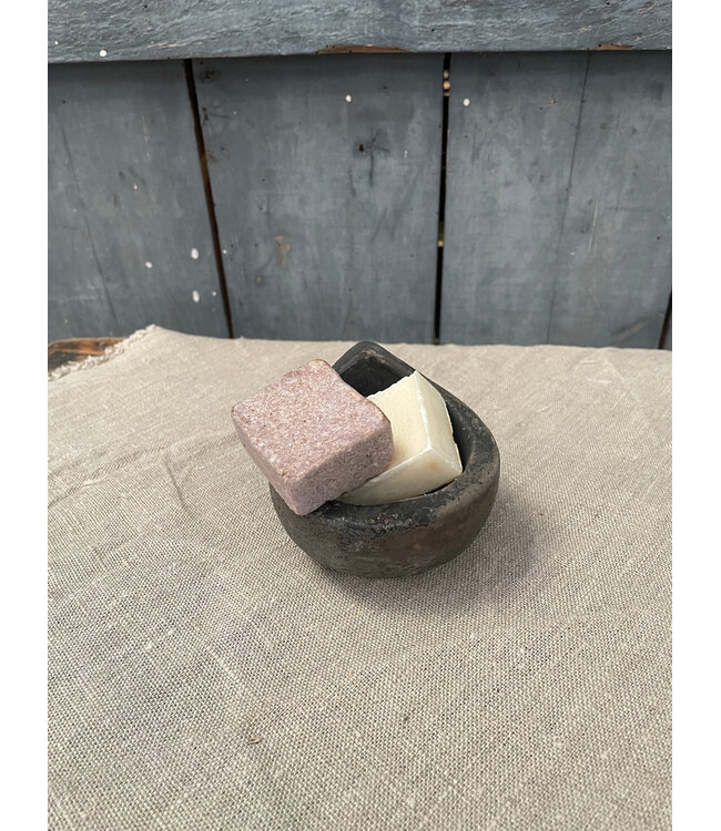 # Bakje - aardewerk - ca. 8 x 8 x 6 cm