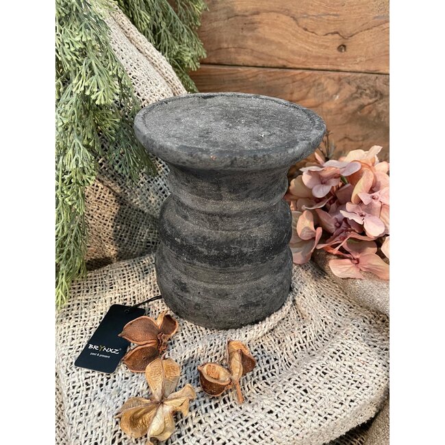 # Afgeprijsde artikelen verzending eigen risico # Candleholder So Special BRYNXZ Stone Black M D.10 H.15