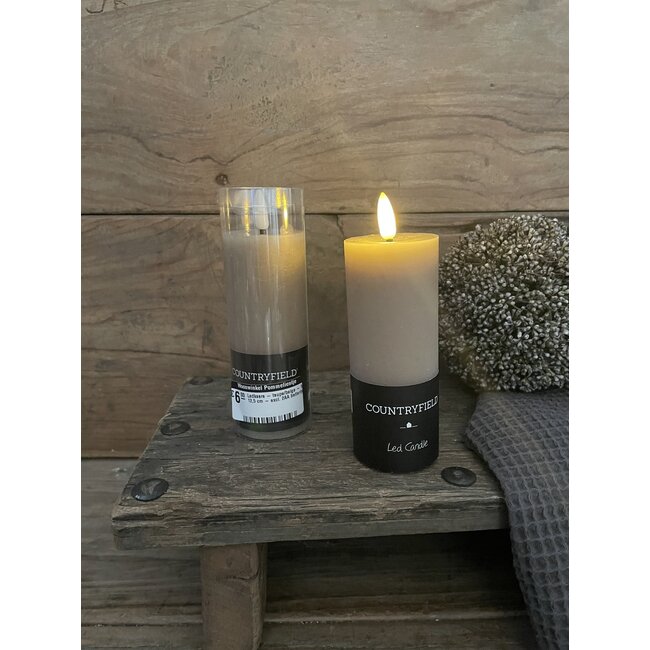# Ledkaars - taupe/beige - 5 x 12,5 cm - excl. 2AA batterijen
