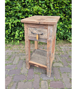 Truckbodywood bijzetkastje Maren - ca. 37,5 x 76 cm