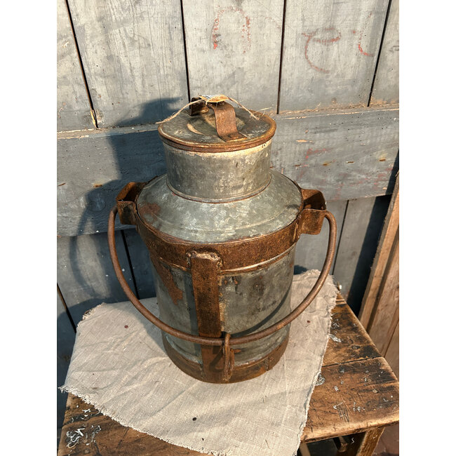 # Mix - Oude autenthieke melkbus - kleur en afmeting kunnen iets afwijken