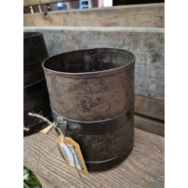 # Metalen pot met beslag - klein - ca. 14 x 15 cm