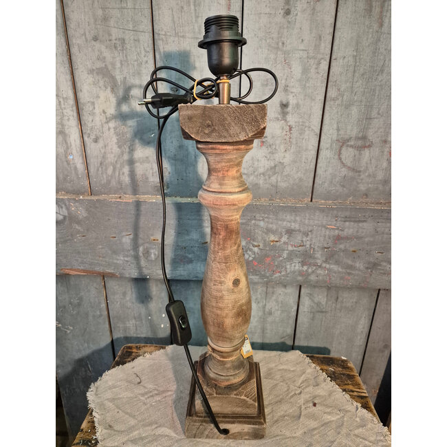 # Houten lampvoet (193) - 13 x 13 x 50 cm (59 cm incl fitting)