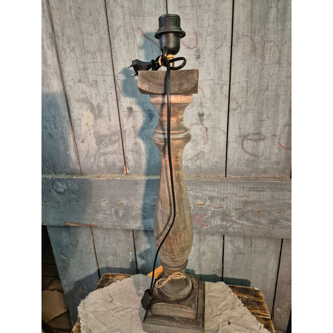 # Houten lampvoet (192) - 15 x 15 x 60 cm (69 cm incl fitting)