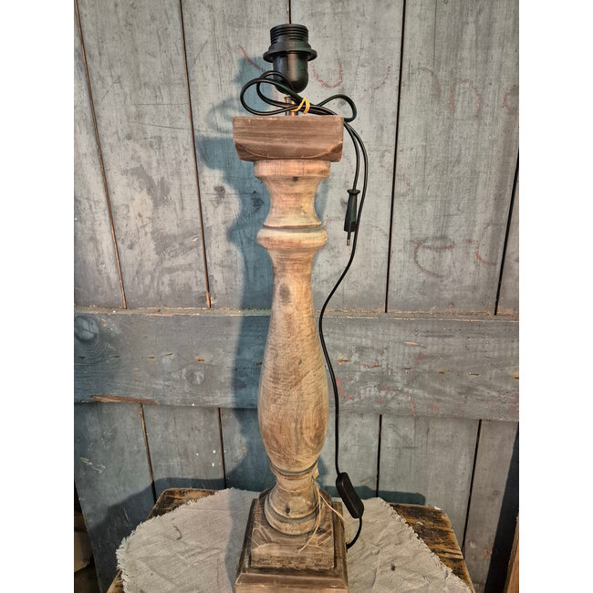 # Houten lampvoet (191) - 15 x 15 x 60 cm (69 cm incl fitting)