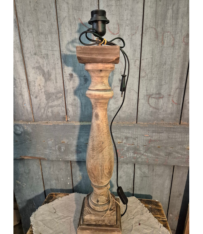 # Houten lampvoet (191) - 15 x 15 x 60 cm (69 cm incl fitting)