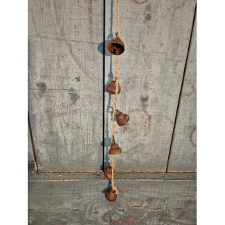 # Hanger met kleinere roestige belletjes - 50 cm