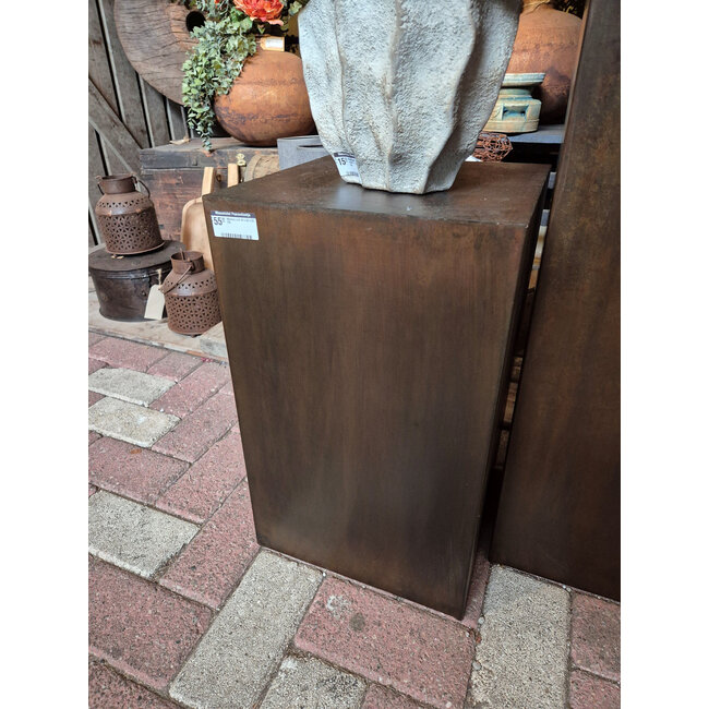 # Metalen zuil 30×30×50 CM
