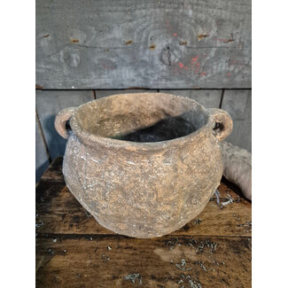 # Pot met oren aardewerk - ca. 24 x 22 x 17 cm