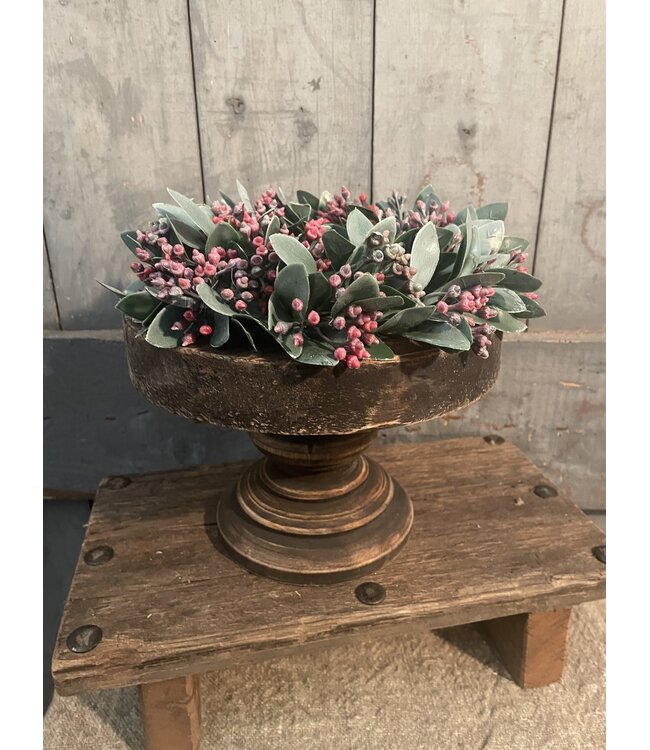 Countryfield # Kunstkrans Eucalyptus S ijsgroen met rode bes-L23B23H10CM
