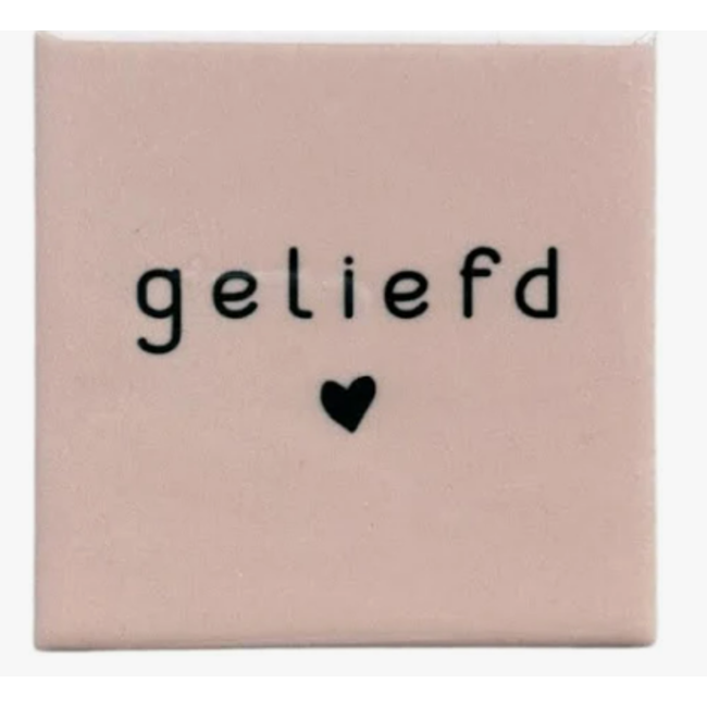 Tegeltje geliefd - 	10,5x10,5x0,5cm