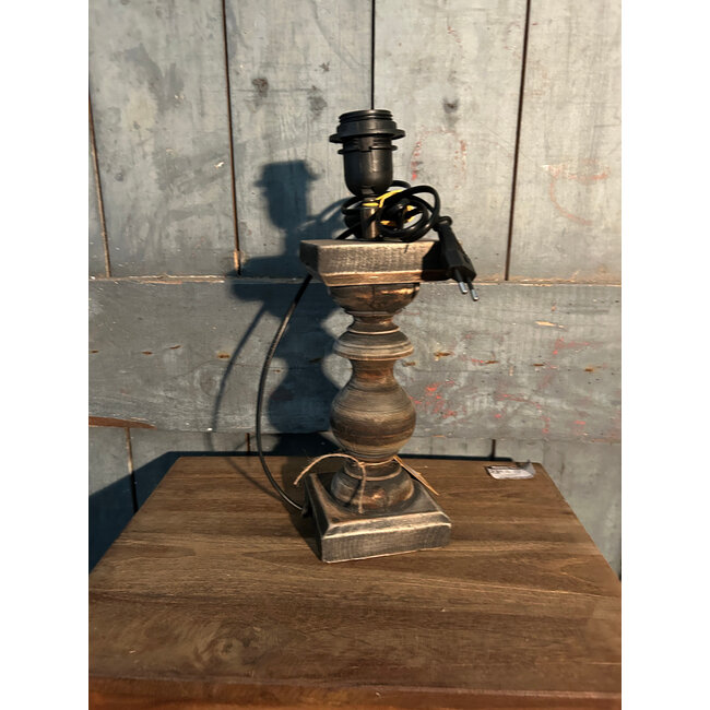 Houten lampvoet (197) - 10 x 10 x 24.5 cm (33.5 cm incl fitting)