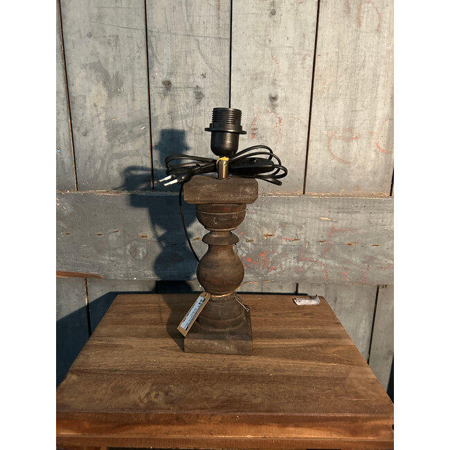 Houten lampvoet (196) - 10 x 10 x 24.5 cm (33.5cm incl fitting)