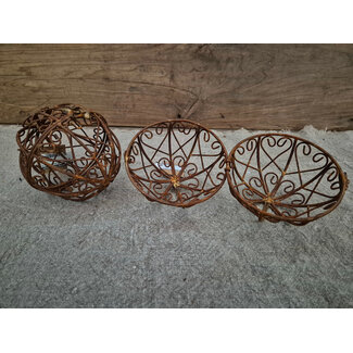 # rusty deco ball 15 x 15 (per stuk)
