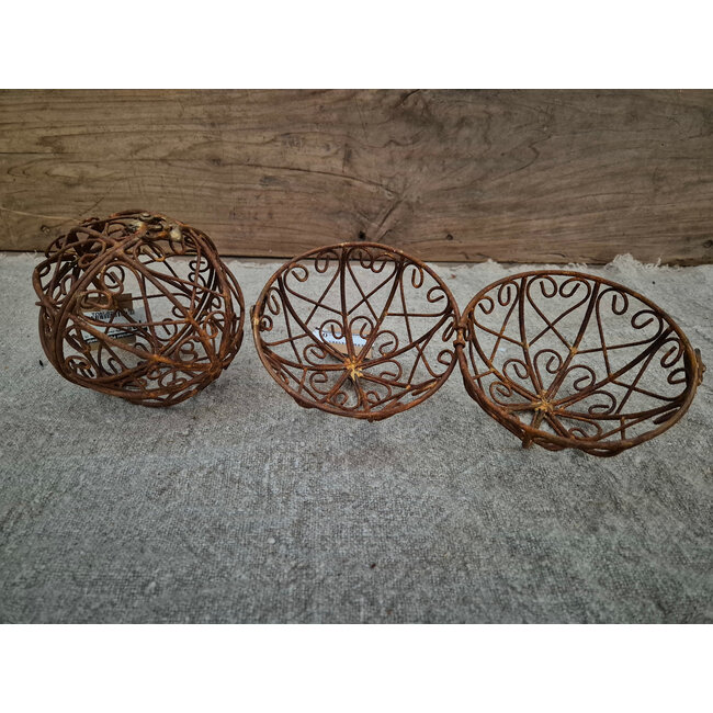 # rusty deco ball 15 x 15 (per stuk)