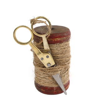 Garen met schaar S assorti kleuren hout/stof 5x5x9,5cm