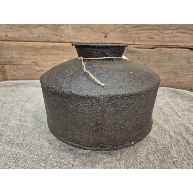 # Metalen pot Harold