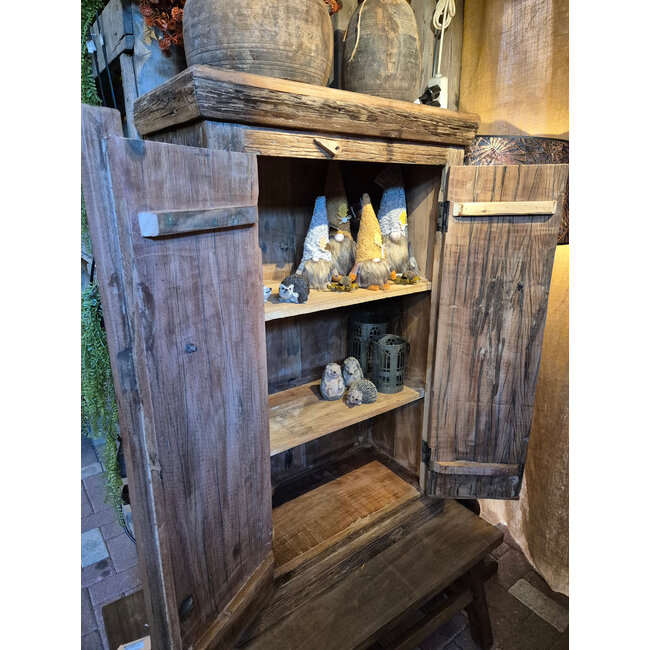 # Truckbodywood kast Brent